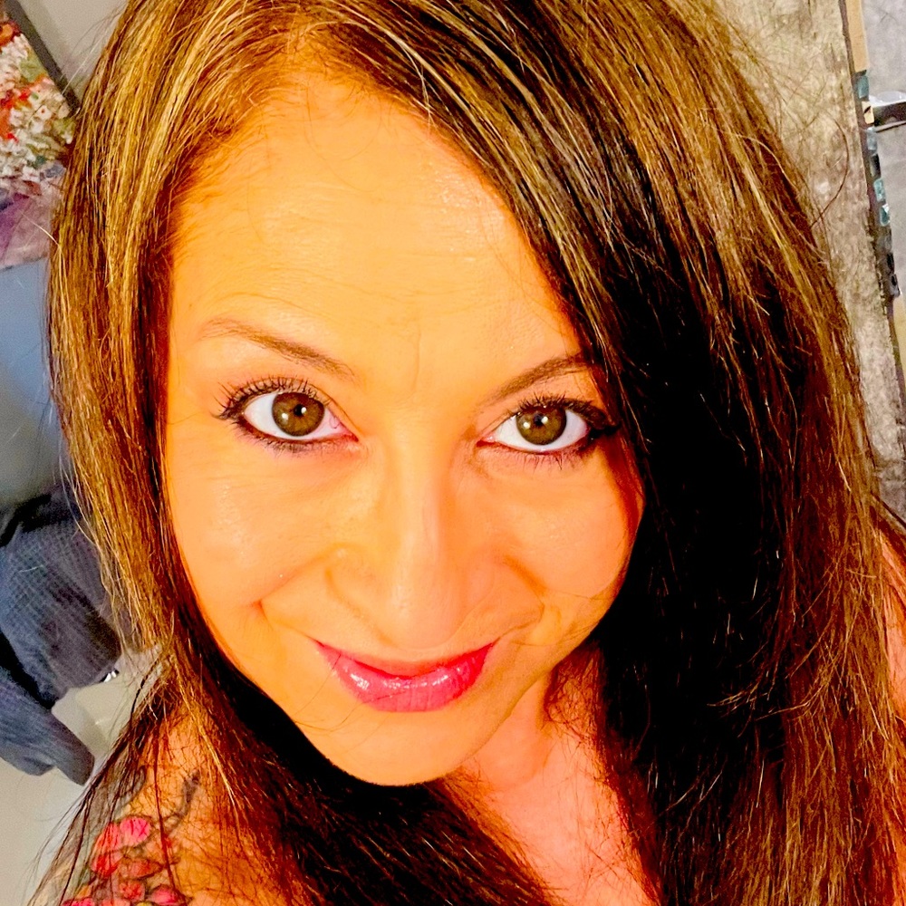 Meet your Posher, Carla